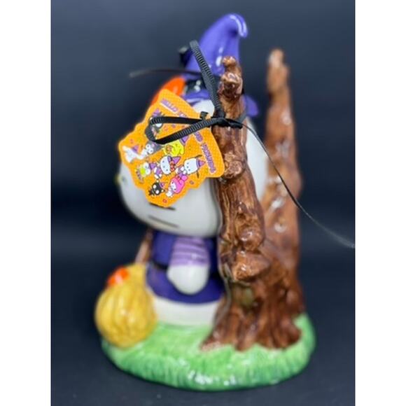 Hello Kitty Adorable Halloween Scene, Tree, Broom, Pumpkin - Picture 3 of 11